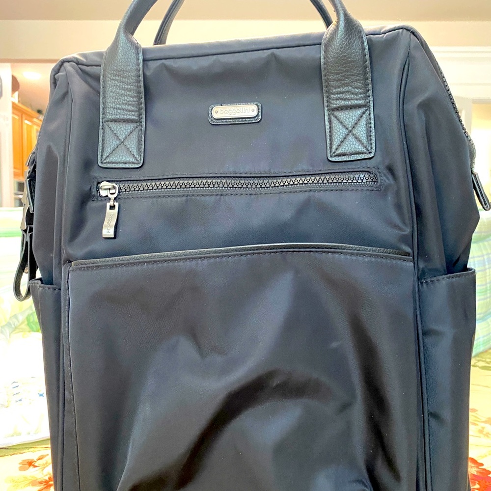 Baggallini All Over Laptop Backpack gently used
